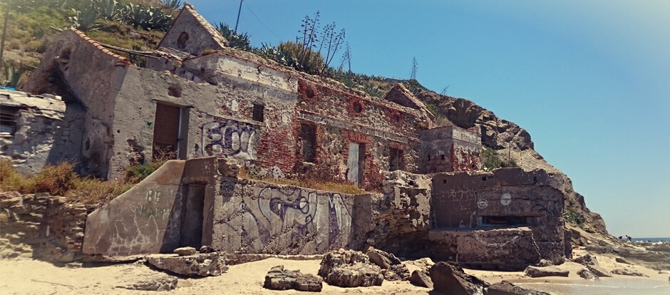 Casa de Salvamento de Náufragos en la Playa de la Caleta en Tarifa