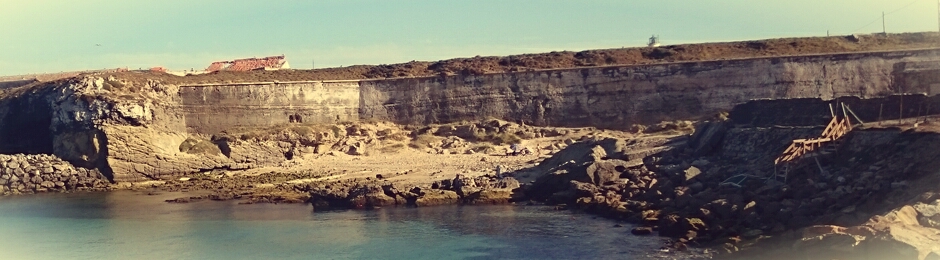 El Rincón de la Isla, pequeña cala a la izquierda del camino de la Isla de las Palomas de Tarifa