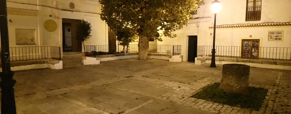 En Tarifa, Plaza de Oviedo