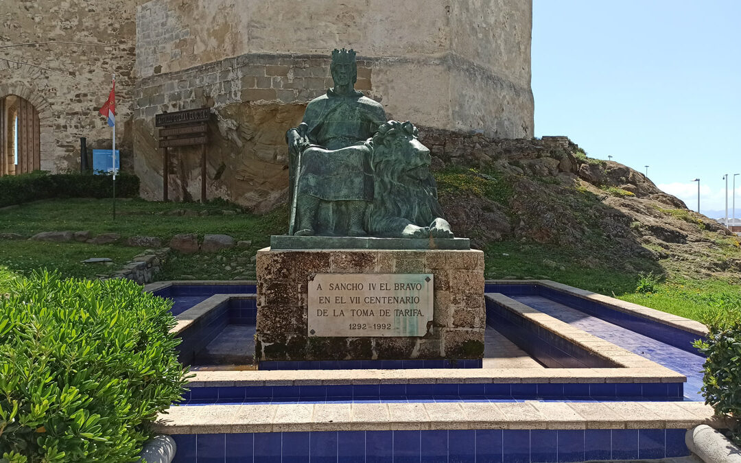 Estatua de Sancho IV el Bravo en Tarifa