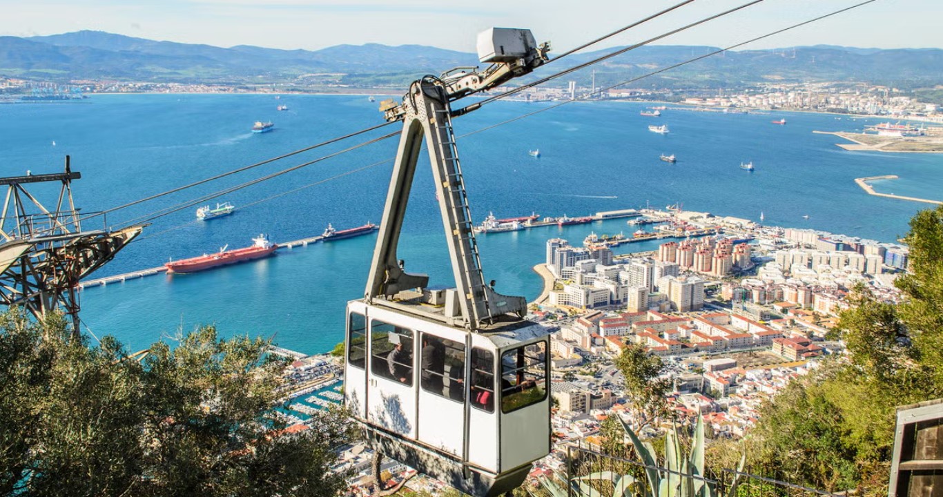 Entrada al teleférico de Gibraltar y Avistamiento de delfines